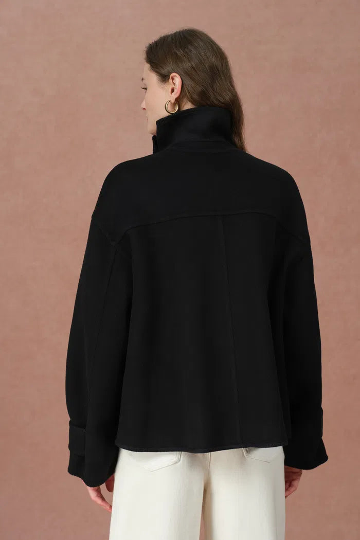 Chique Black Cropped Blazer