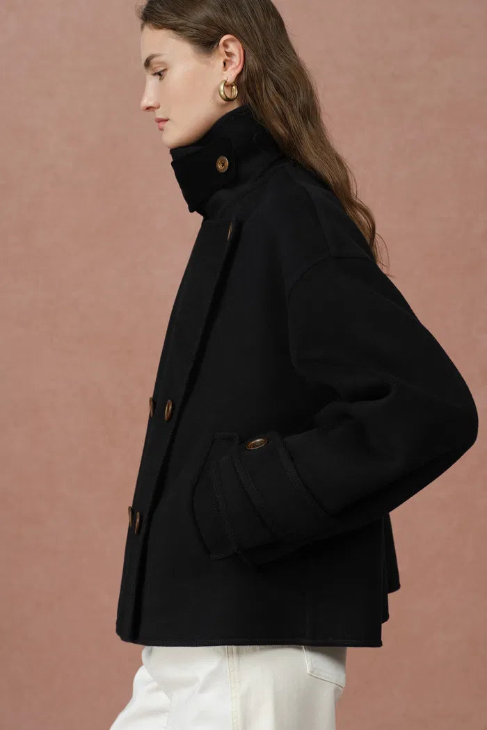 Chique Black Cropped Blazer